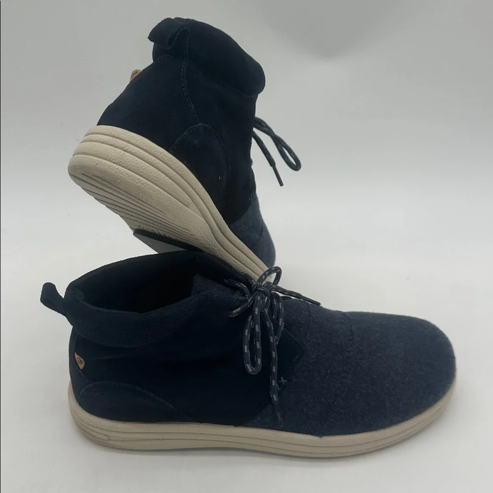 Lamo Koen Mid Navy Blue Chukka Boots Men's Size 12 Wool Suede Lace Up